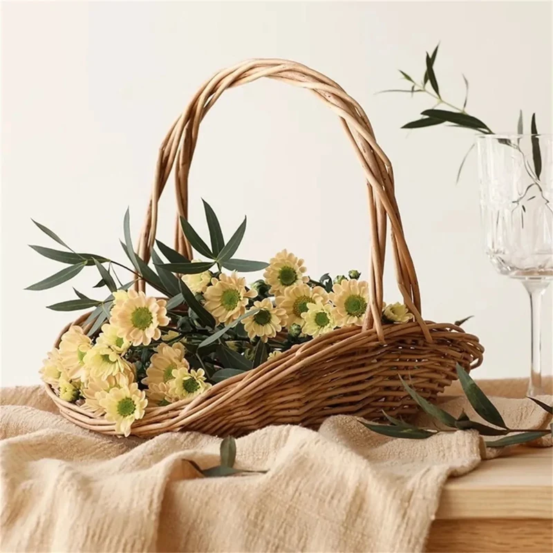 Panier en rotin tressé à la main