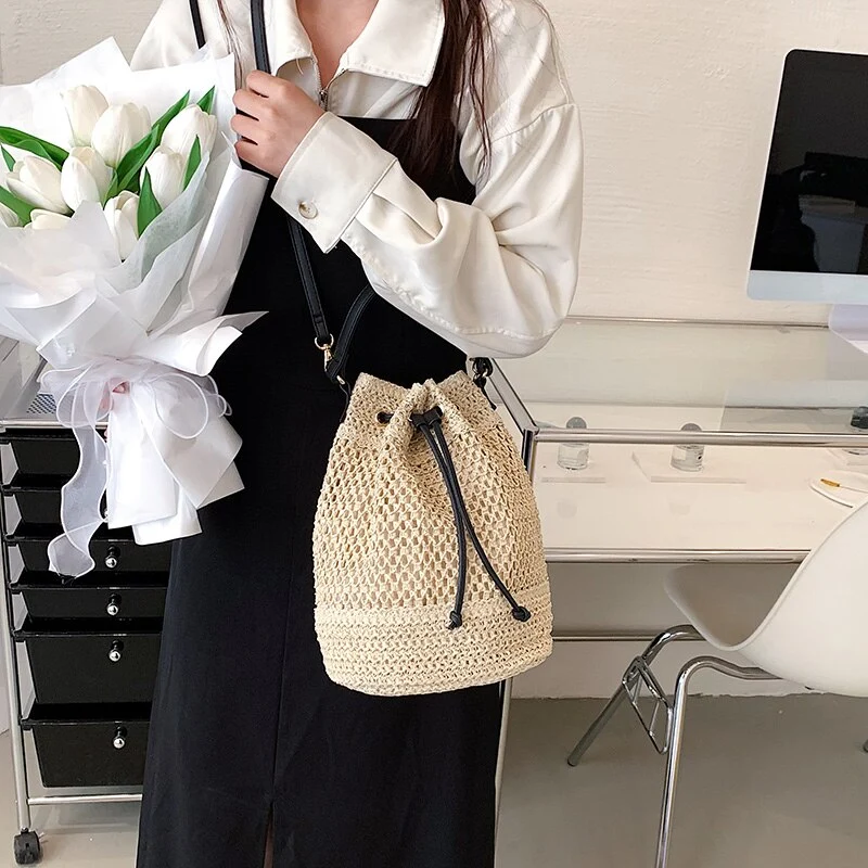 Sac seau paille blanche