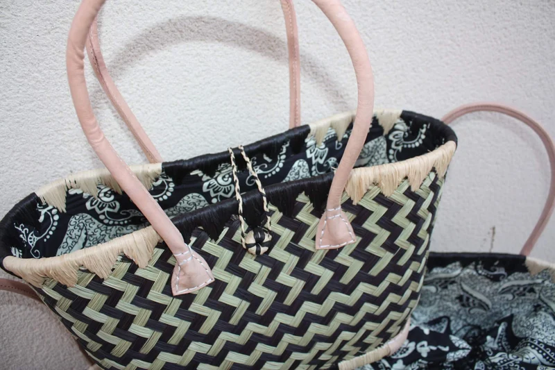 Panier de courses NOIR & NATUREL de MADAGASCAR - Sac Pochon Tissu Noir - Cabas tressé main - 3 tailles - plage osier marché paille rotin