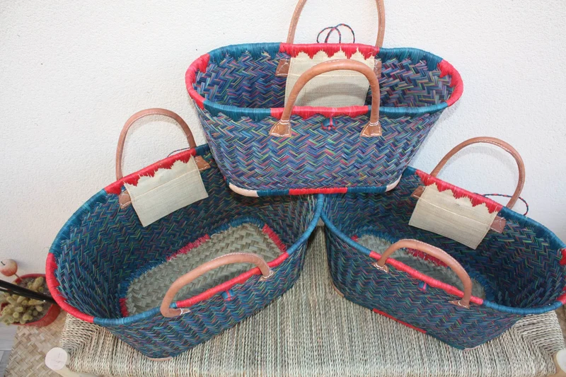 Panier à courses de Madagascar - Bleu & Rouge - Sac Cabas tressé Artisanal osier rotin paille - 3 tailles au choix -