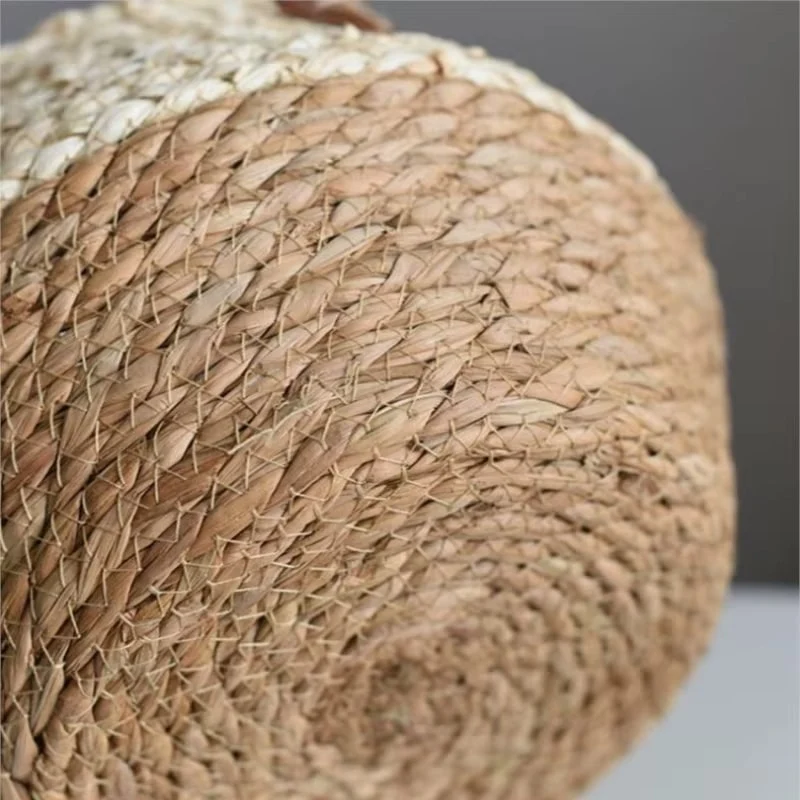 Panier en Rotin Compact au Design Nordique