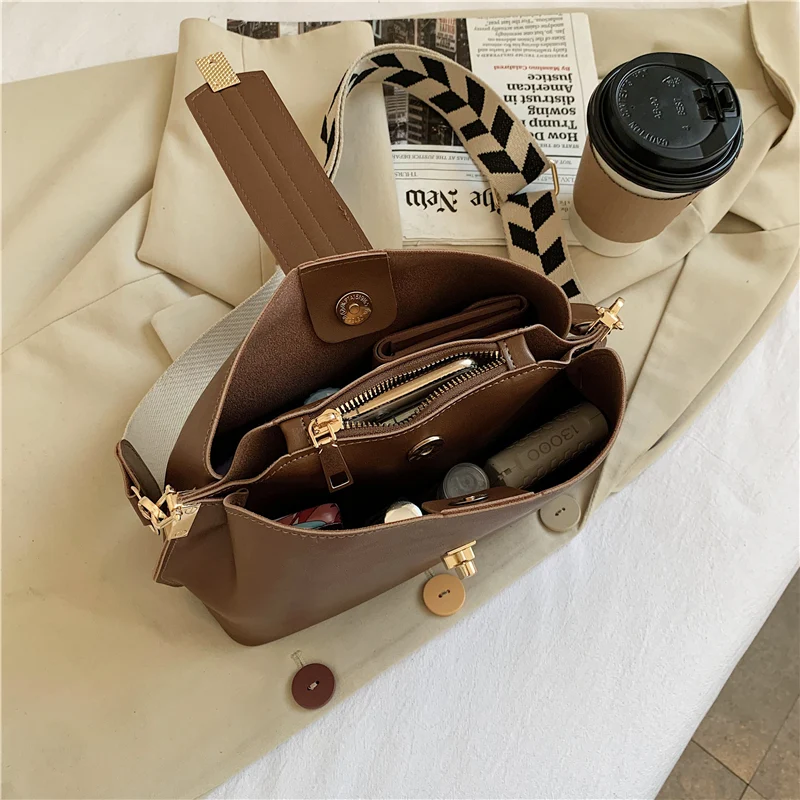 sac seau sangle Camel