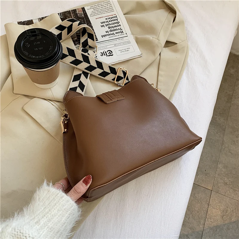 sac seau sangle Camel