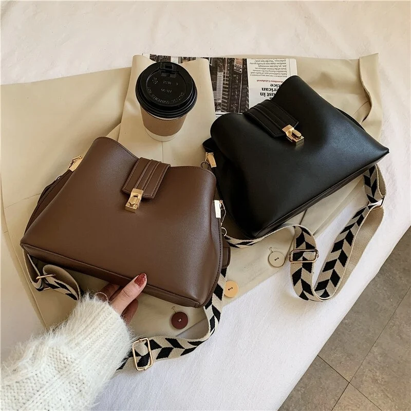 sac seau sangle Noir
