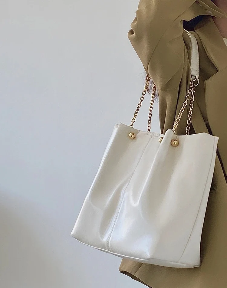 sac à main seau blanc