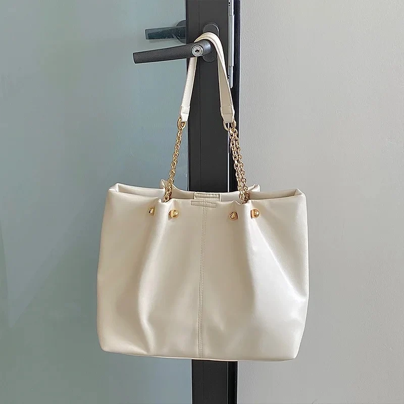 sac à main seau blanc