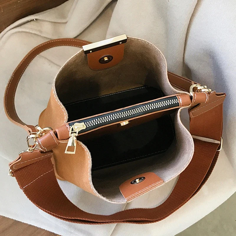 Sac seau daim camel