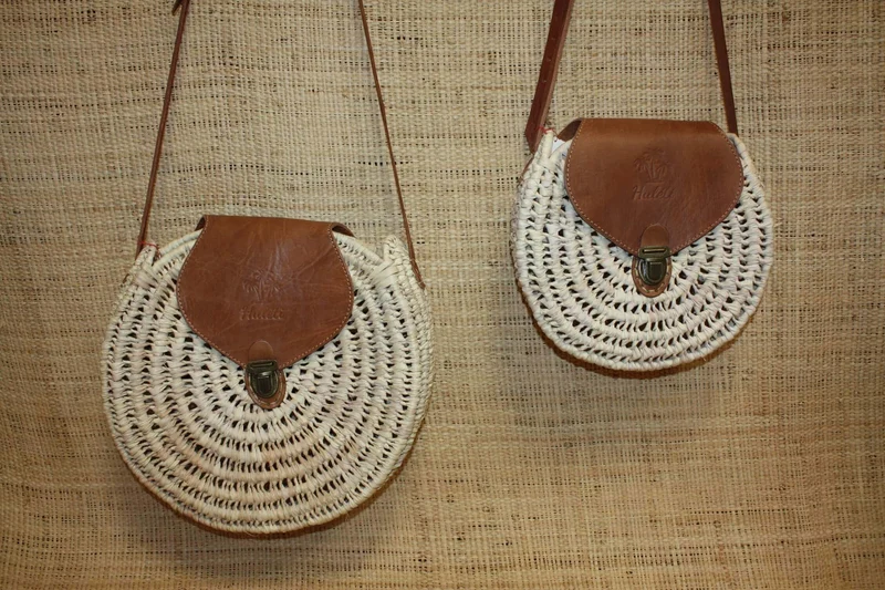 SUPERBE Sac bandoulière valisette osier rond sac femme paille palmier cuir clip