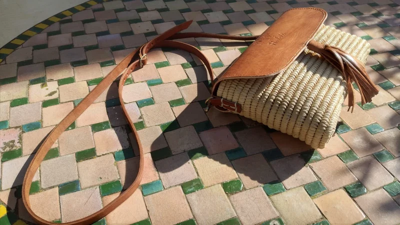 Sac Crochet Raphia & Cuir - Pochette Bandoulière - FABRICATION ARTISANALE UNIQUE -