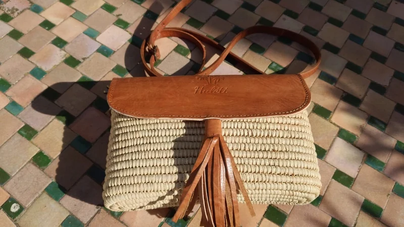 Sac Crochet Raphia & Cuir - Pochette Bandoulière - FABRICATION ARTISANALE UNIQUE -