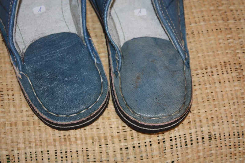 Babouches en cuir, chaussons en cuir, mules en cuir - BLEU - confortables, facile à enfiler, artisanales - Homme & Femme - Du 36 au 45 !