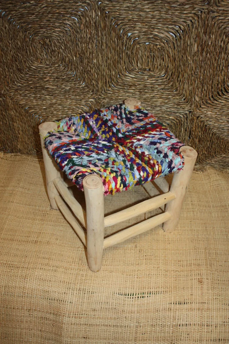 TABOURET MAROCAIN - Bois d'Eucalyptus & Tissu recyclé - Artisanat Naturel - Décoration Durable