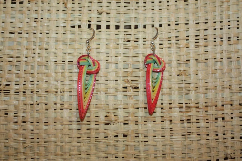 Boucles d'oreilles en Bambou - Artisanat Fait Main - Légères et colorées !