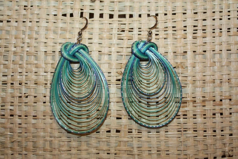 Boucles d'oreilles en Bambou - Artisanat Fait Main - Légères et colorées !