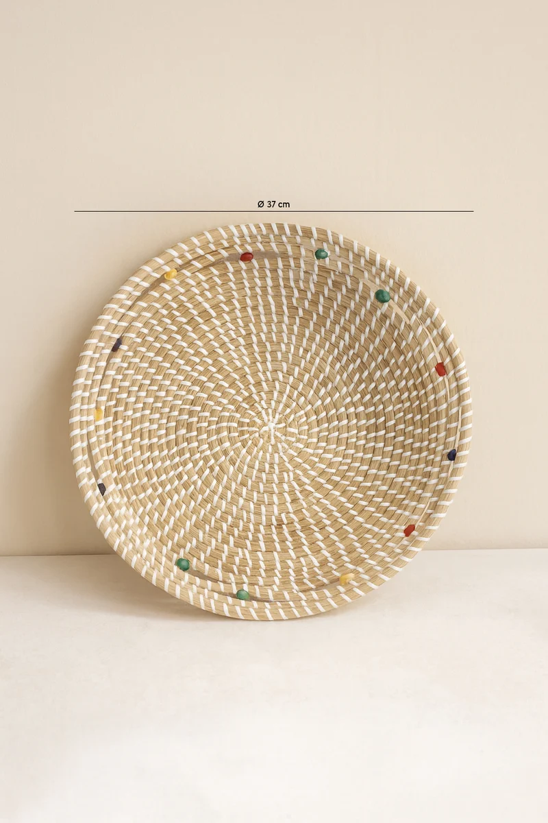 Milos - Corbeille décorative en jonc de mer et perles de bois