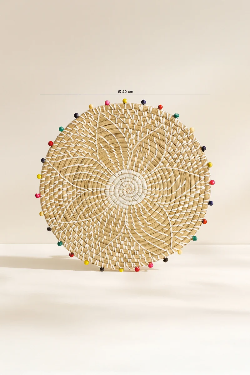 Milos - Panier décoratif en jonc de mer et perles de bois