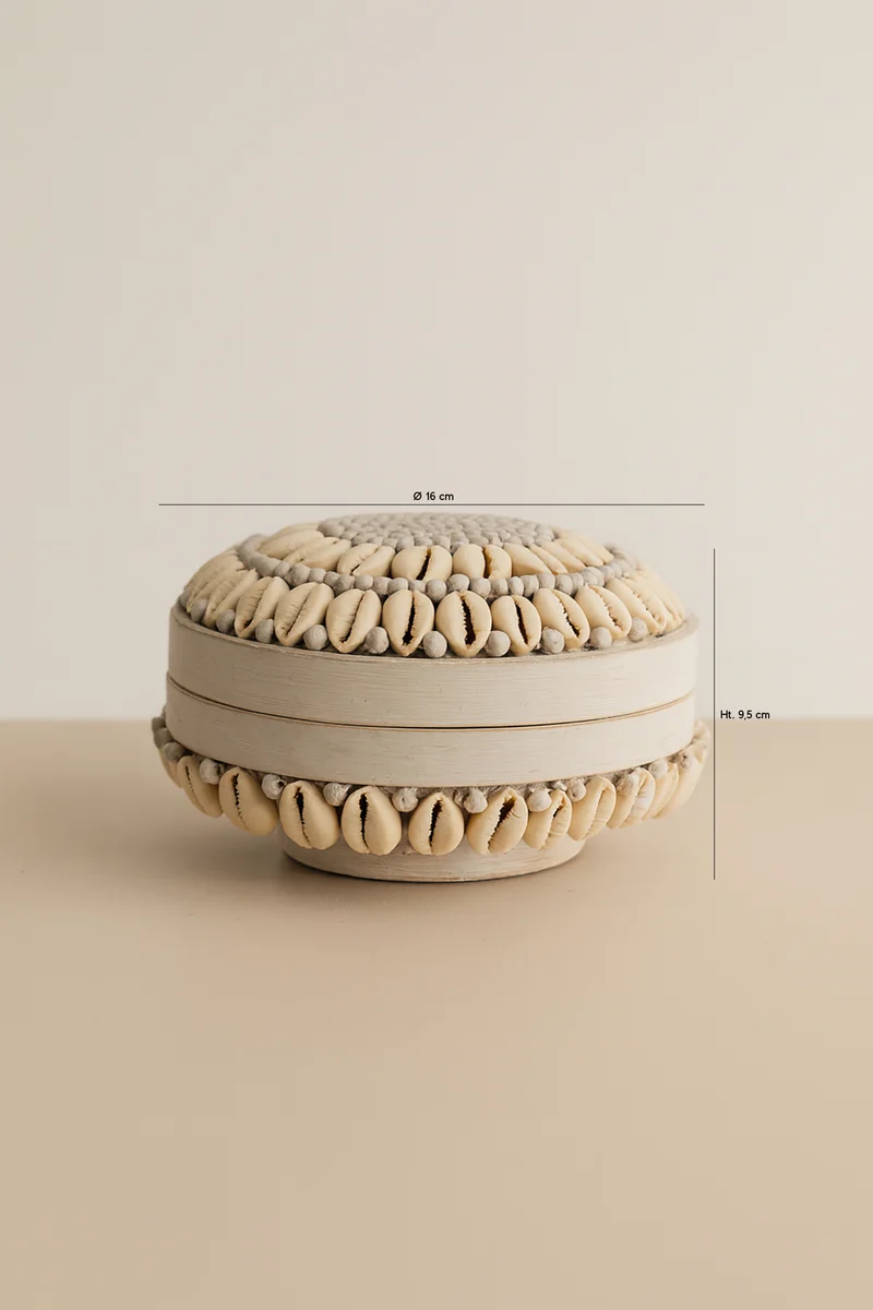 Koloa - Boîte en bambou ornée de coquillages blancs