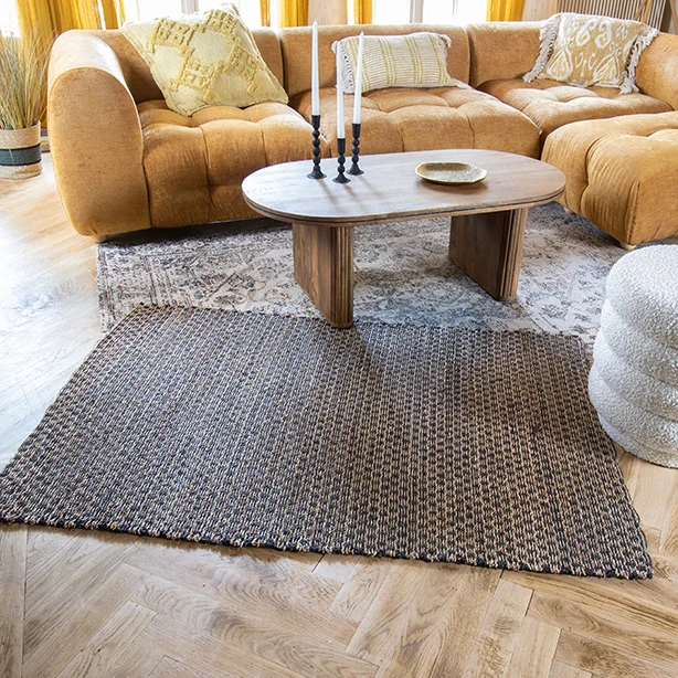 Phiphi - Tapis en osier naturel et noir 100x150 cm