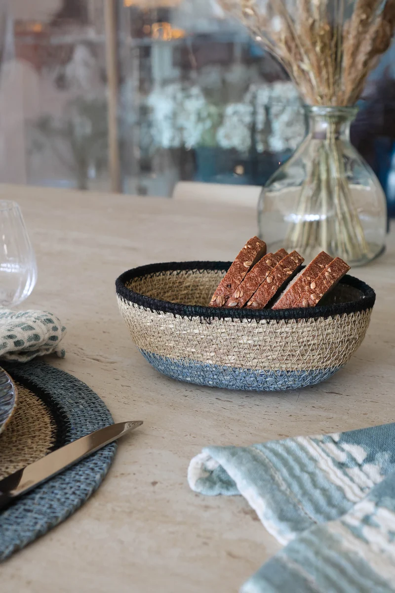 Dune - Panier ovale en jonc de mer naturel bleu