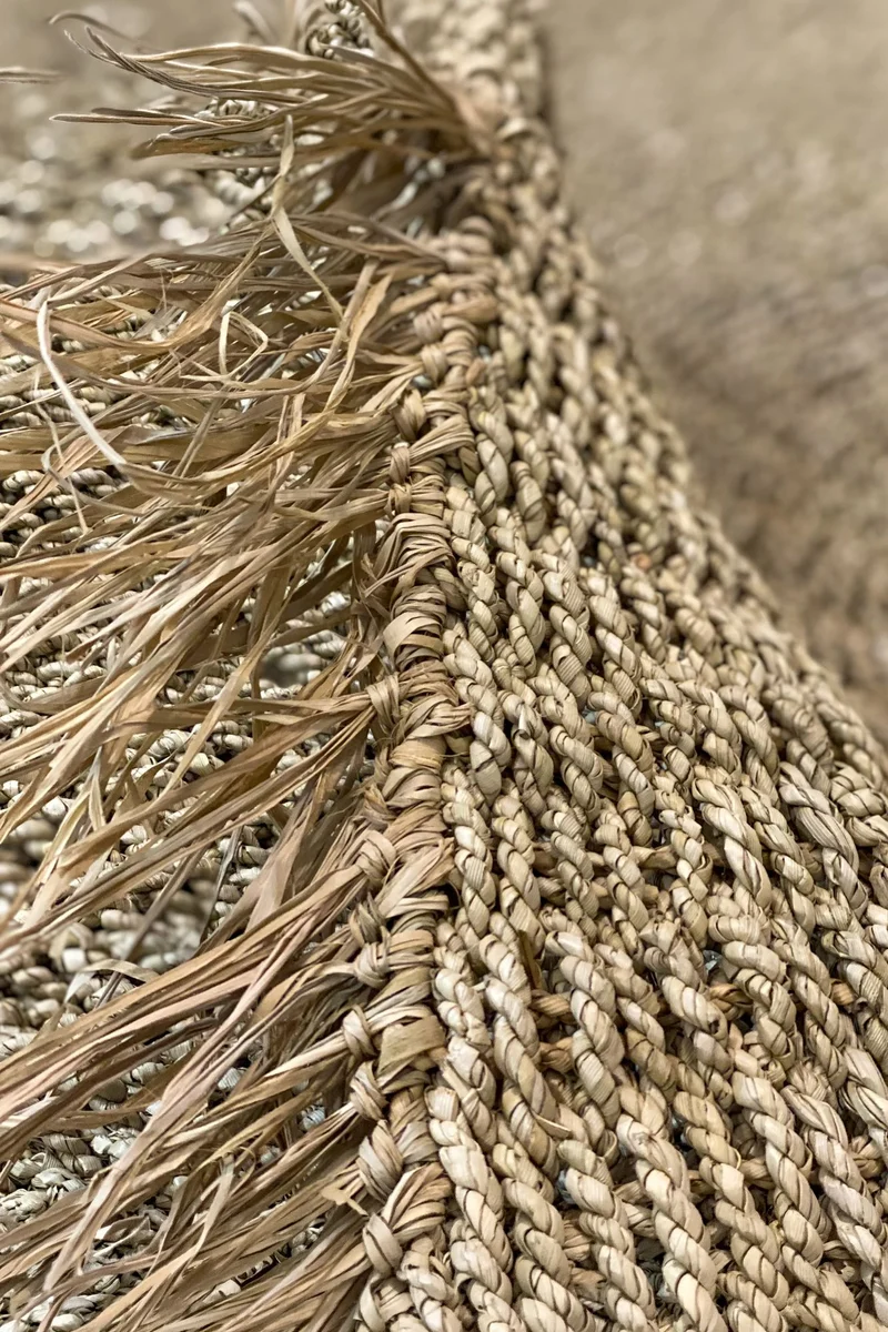 Serifos - Tapis en fibres naturelles avec franges D180 cm