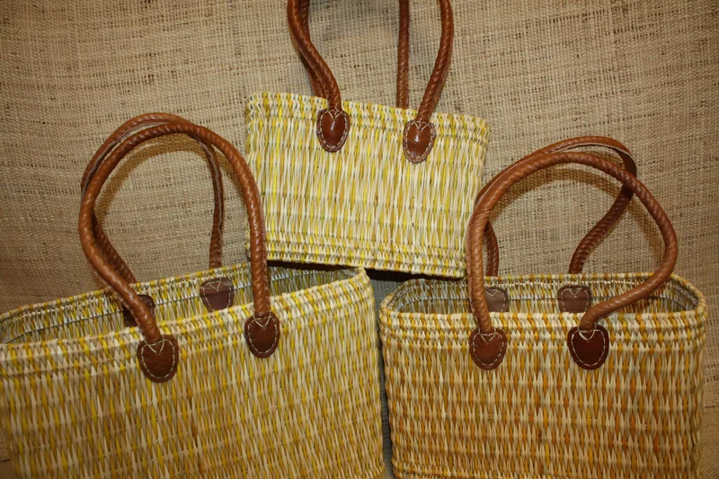 Panier bicolore en jonc avec anses longues - Cabas osier Sac Paille