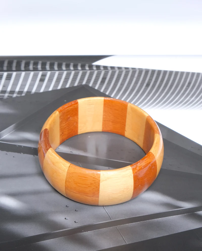 Manchette en bois bicolore