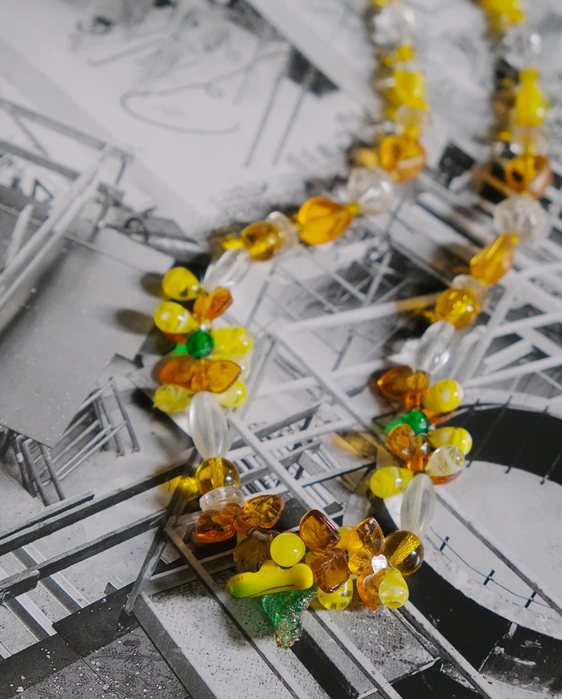 Collier en pâte de verre