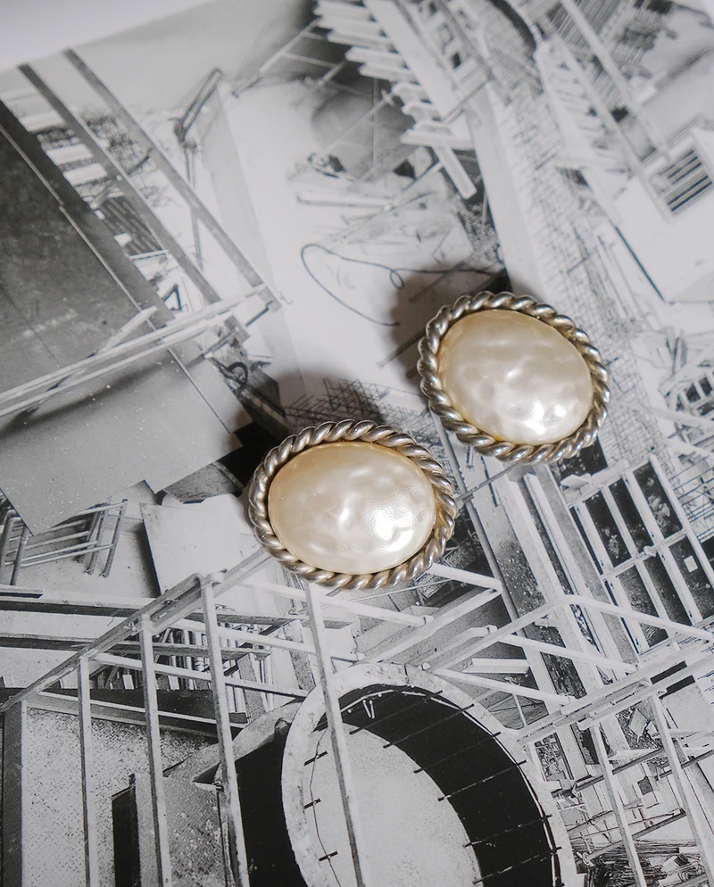 Clips d'oreille signés Édouard Rambaud, vintage