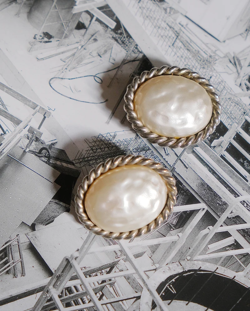 Clips d'oreille signés Édouard Rambaud, vintage