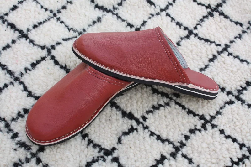 BABOUCHES Cuir ROUGE Carmin - Confort Fait Main 100% Artisanale - Homme & Femme - Du 35 au 45 -