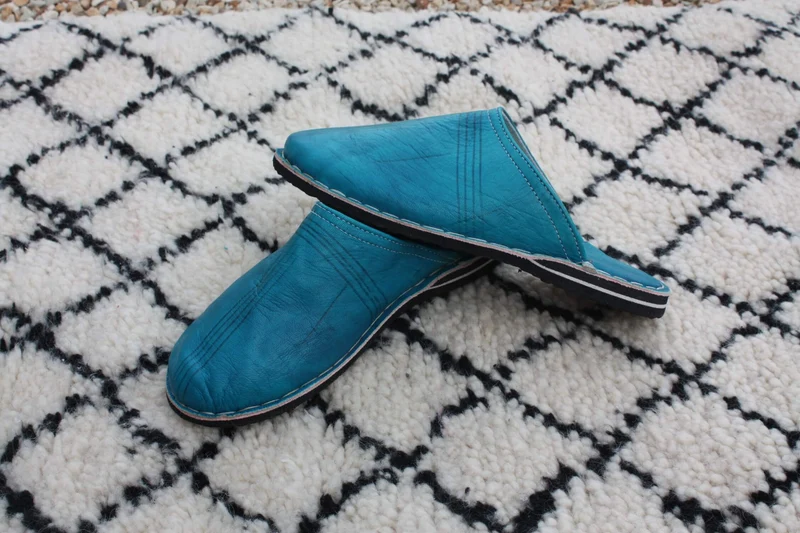 BELLES BABOUCHES en Cuir TURQUOISE - Fabrication Marocaine 100% Artisanale - Homme & Femme - Du 34 au 45 -