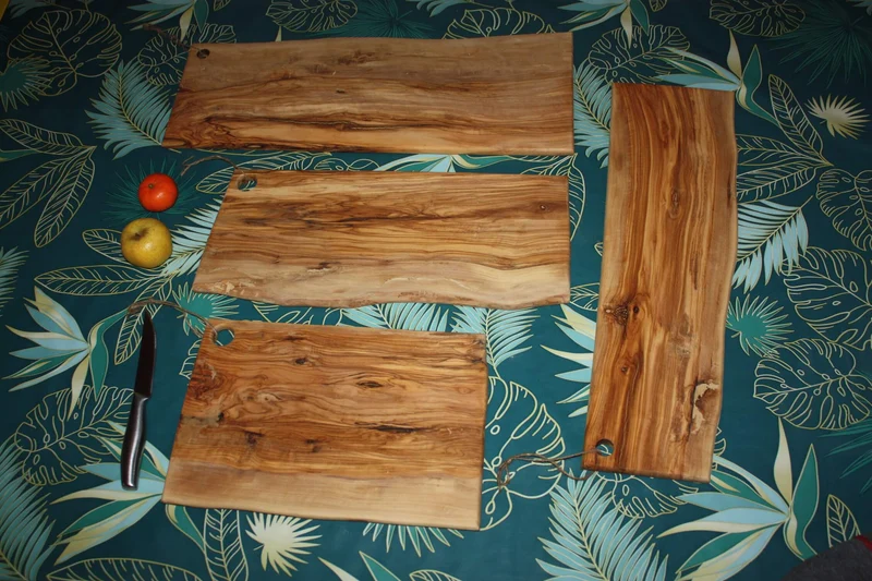 Planche à découper ARTISANALE en BOIS d'OLIVIER - Plateau à Fromage, planchette apéro, dessous de plat ...