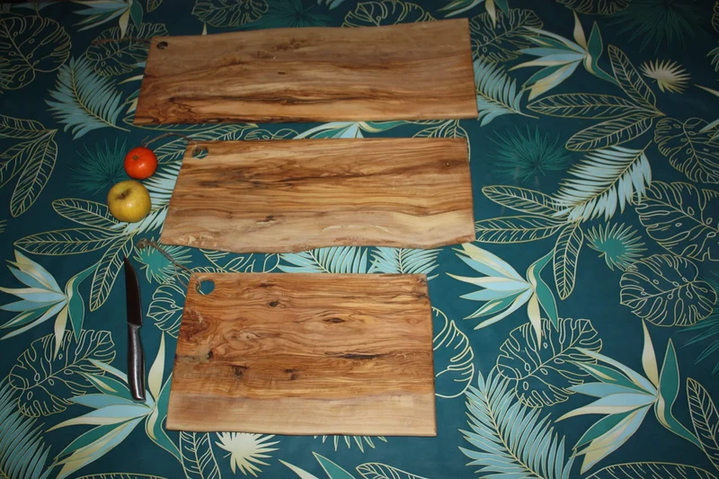 Planche à découper ARTISANALE en BOIS d'OLIVIER - Plateau à Fromage, planchette apéro, dessous de plat ...
