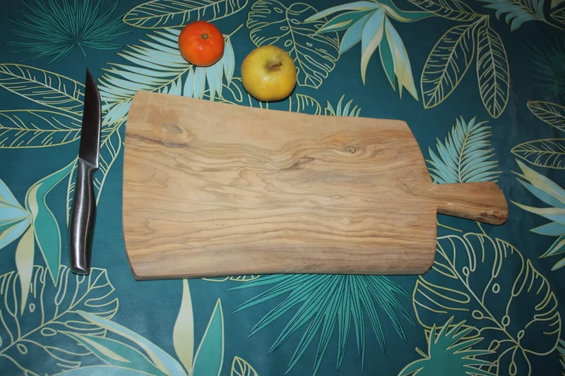 Planche à découper ARTISANALE en BOIS de NOYER - Plateau à Fromage, planchette apéro, dessous de plat ...