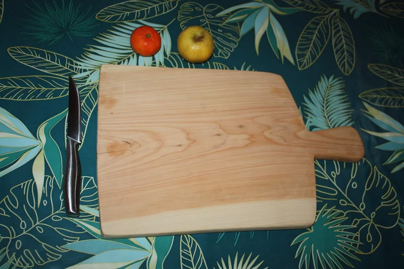 Planche à découper ARTISANALE en BOIS de NOYER - Plateau à Fromage, planchette apéro, dessous de plat ...
