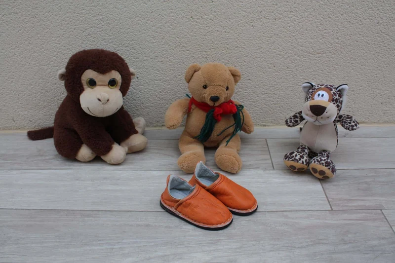 BABOUCHES ENFANT en CUIR Orangé - Fabrication 100% Artisanale - Du 23 au 35 -