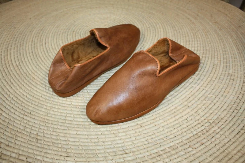 Chaussons CUIR - Chaud & Confortable - Marron Camel - Talons pliables - Couture "cousu retourné" - Homme et Femme - Du 36 au 46