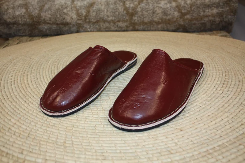 BABOUCHES en CUIR Rouge Bordeaux - Fabriqué Main ARTISANAT Marocain - Homme & Femme - Du 35 au 45 !