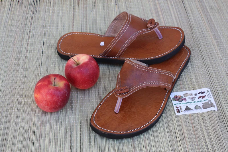 Sandales type Tongs - Homme & Femme - SUPERBE CUIR MARRON - Fait Main - Confort Qualité - Du 36 au 47