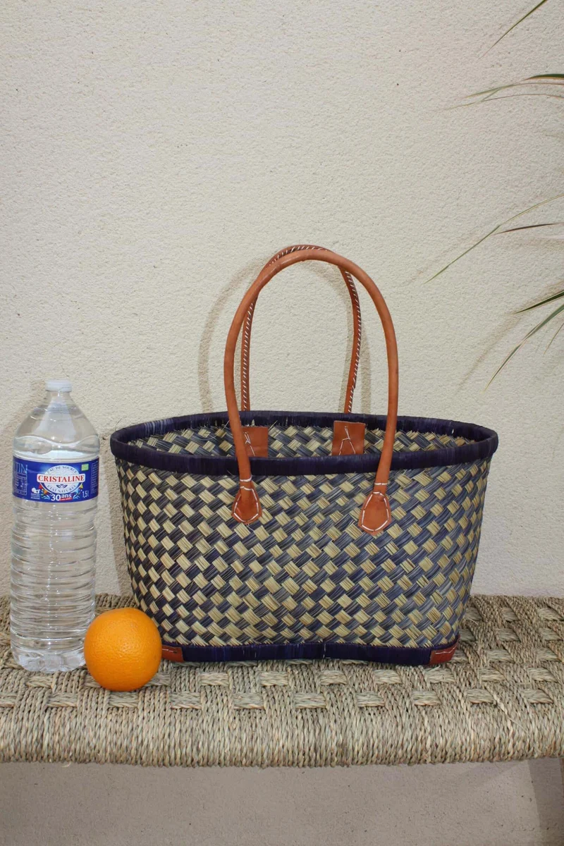 Beau panier à courses - MADAGASCAR - Sac Cabas DAMIER Bleu & Naturel - Tressé à la main - 3 tailles au choix - plage osier paille