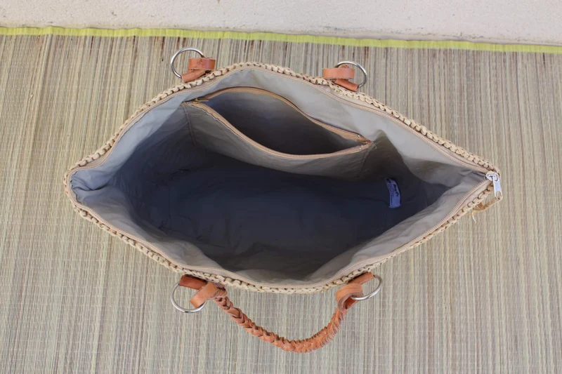 SAC CROCHET RAPHIA - Anses Tressées Cuir - Superbe Tressage - Poche zippé - Entièrement Fait Main - Artisanat de Madagascar -