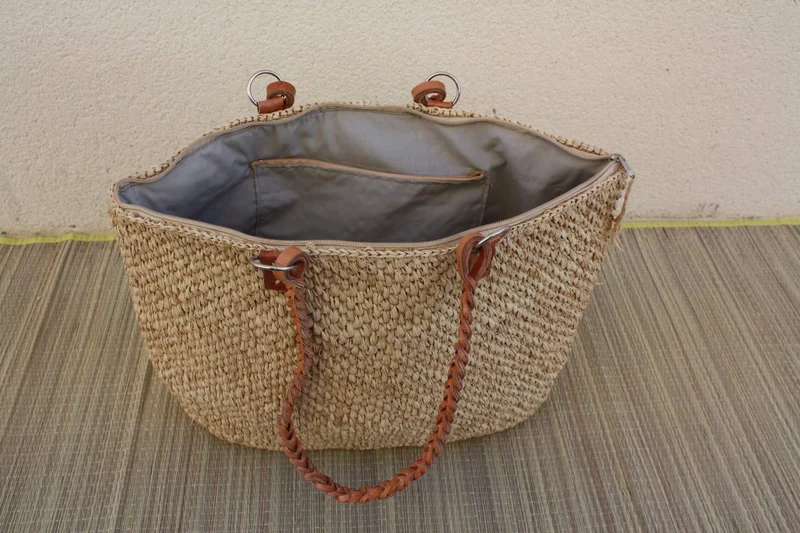 SAC CROCHET RAPHIA - Anses Tressées Cuir - Superbe Tressage - Poche zippé - Entièrement Fait Main - Artisanat de Madagascar -
