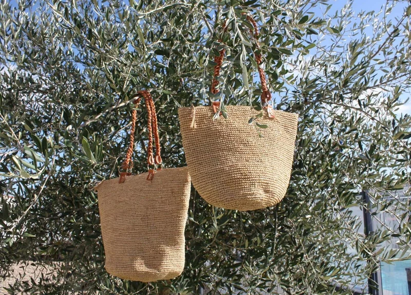 SAC CROCHET RAPHIA - Anses Tressées Cuir - Tressage serré & Pochette zippé - Entièrement Fait Main - Artisanat Madagascar -