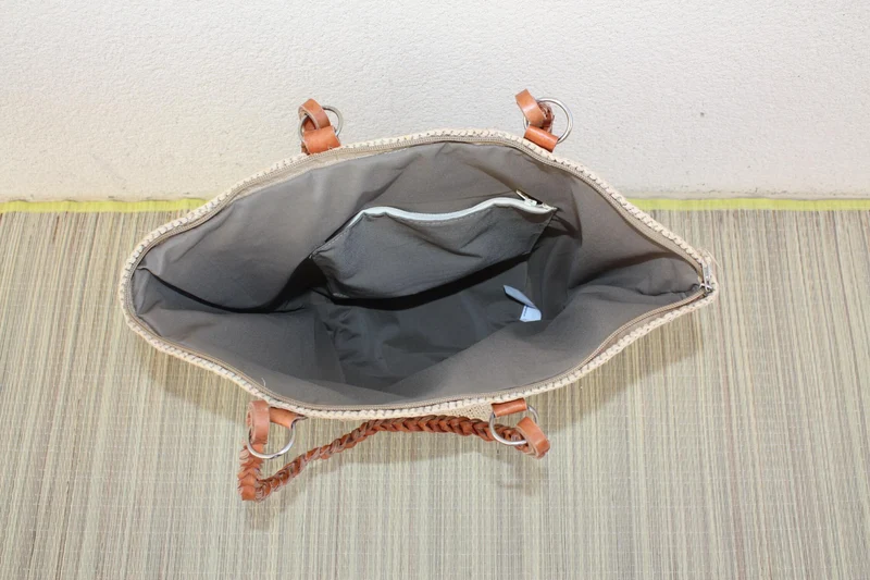 SAC CROCHET RAPHIA - Anses Tressées Cuir - Tressage serré & Pochette zippé - Entièrement Fait Main - Artisanat Madagascar -
