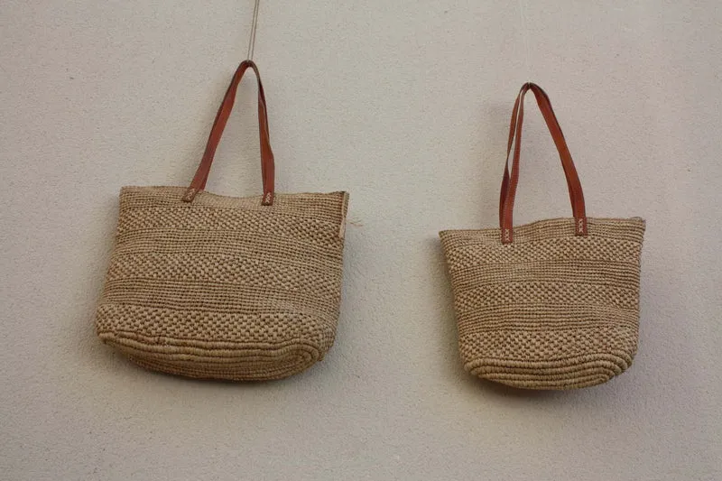 SAC CROCHET RAPHIA - Anses Longues - Double tressage & Pochette zippé - Entièrement Fait Main - Artisanat Madagascar -