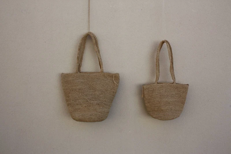 SAC CROCHET RAPHIA - Anses Longues Raphia - Intérieur Doublé avec Poche - Entièrement Fait Main - Artisanat Madagascar -