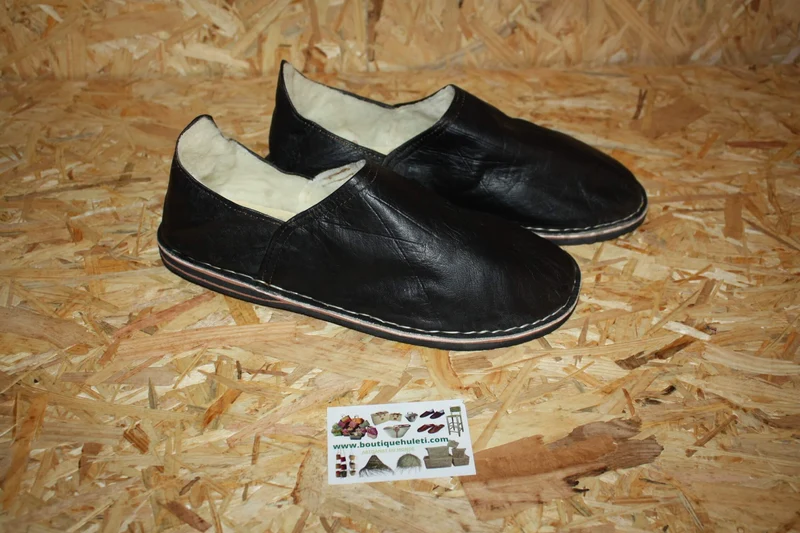BABOUCHES NOIRES en Cuir - CHAUSSONS Confort - 100% Artisanal - Homme / Femme - Du 38 au 45 -