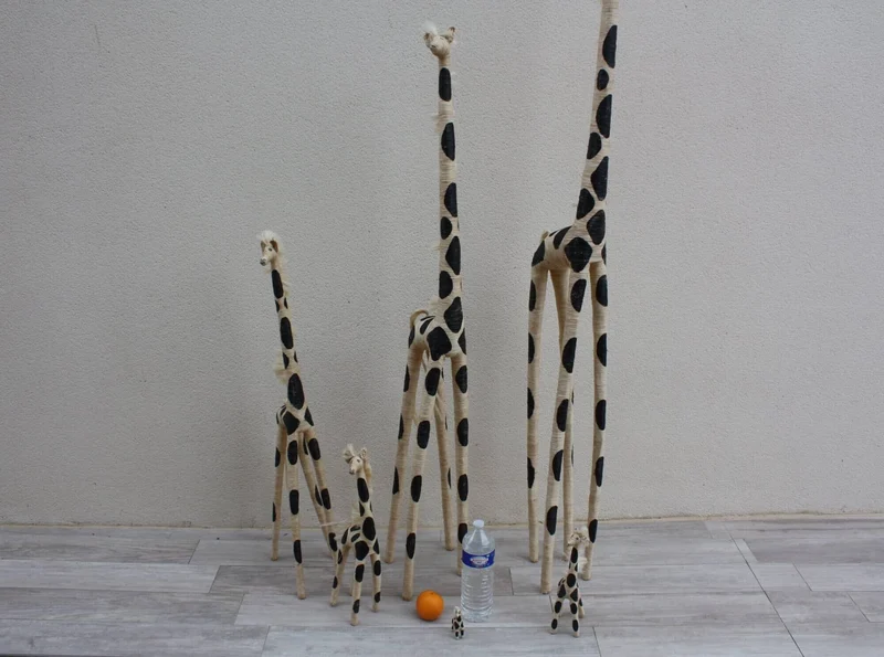 Superbe GIRAFE en RAPHIA - Tressé Main - 6 TAILLES - Artisanat de Madagascar - Décoration Sculpture Statue