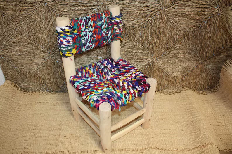 BELLE CHAISE ENFANT - en Bois de Citronnier et Tissu Recyclé - Artisanal - Marocaine - Solide - Durable -