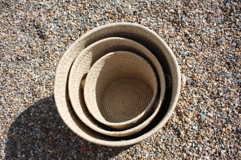 Panier à linge Rond - TRESSÉ MAIN en RAPHIA - Corbeille avec couvercle - osier paille rotin -